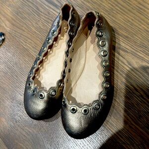 Chloe classic scallop ballet flats in rose gold/platinum, size 27